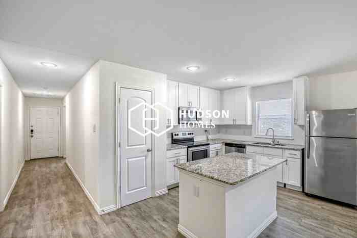 2912 Emma Ln - Photo 6 of 16