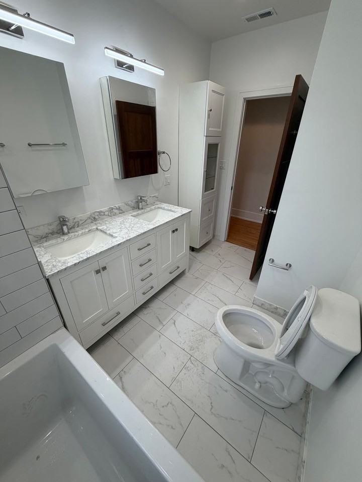 4886 N Hermitage Ave #1N - Photo 4 of 19