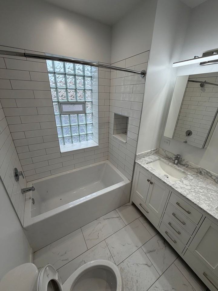 4886 N Hermitage Ave #1N - Photo 5 of 19
