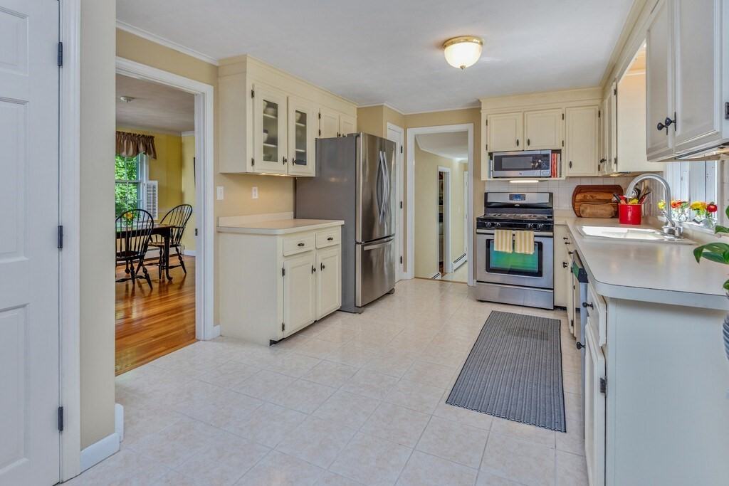 Townsend Dr - Photo 5 of 25