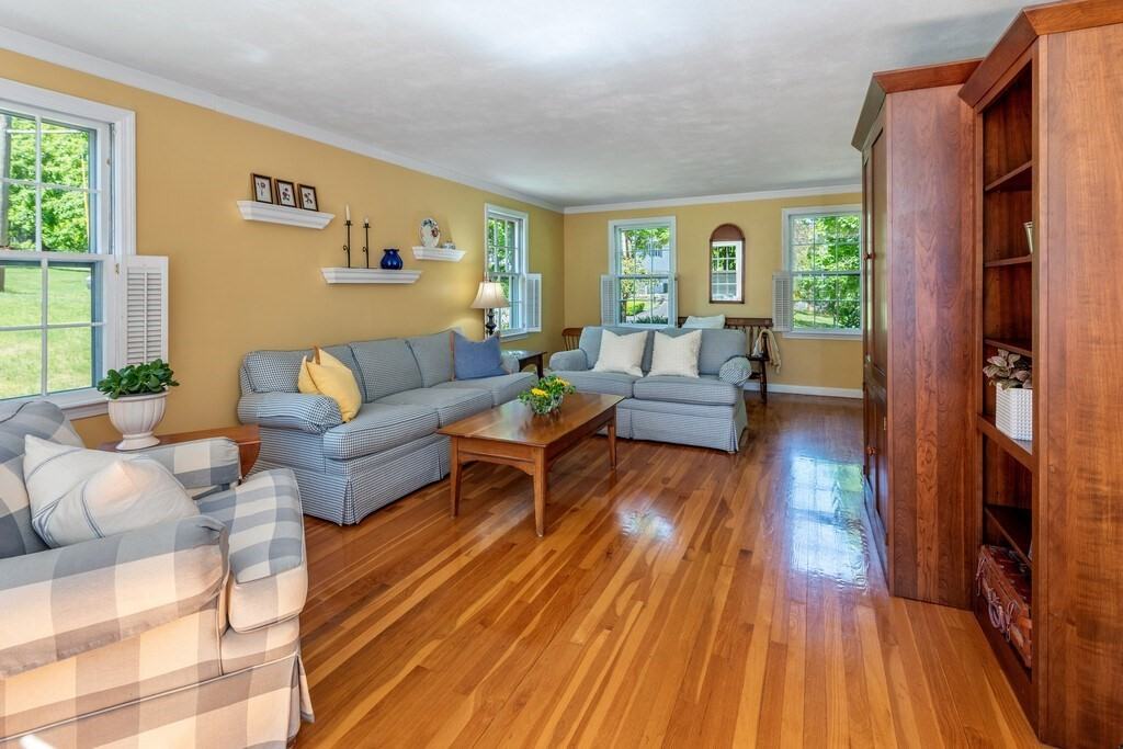 Townsend Dr - Photo 7 of 25