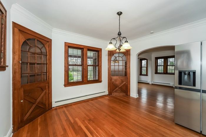 4012 Hudson Dr - Photo 4 of 15