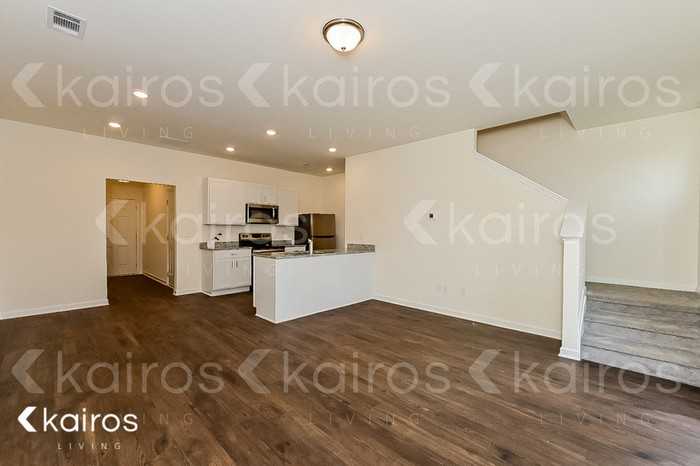 143 Dudley Way Sw - Photo 3 of 17