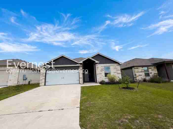 2231 Hornbeam St - Photo 2 of 20
