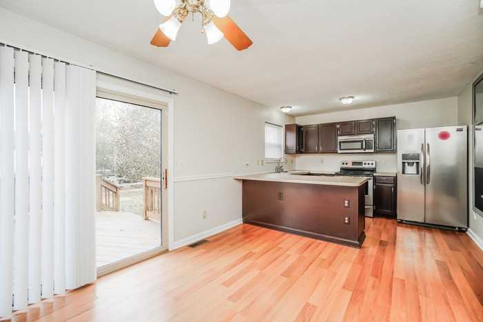 1449 Pepper Ln - Photo 7 of 13