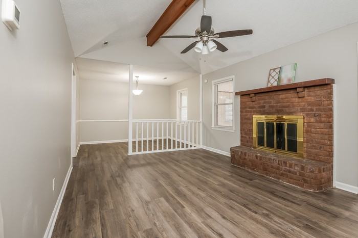 139 Rosedale Ave - Photo 4 of 16