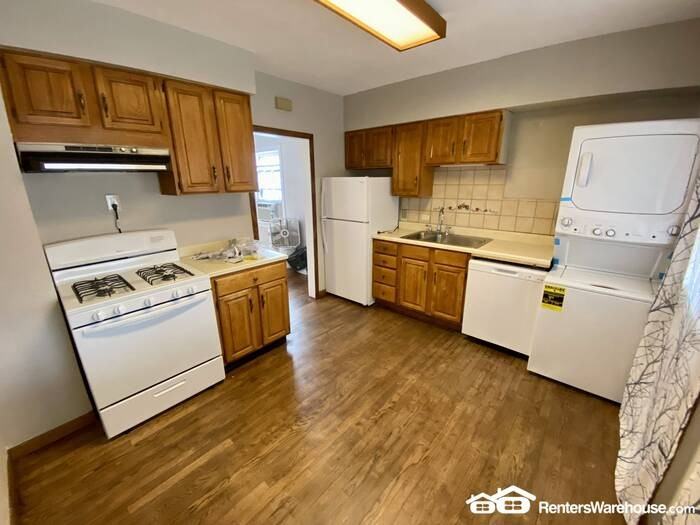 1263 Ames St - Photo 5 of 13