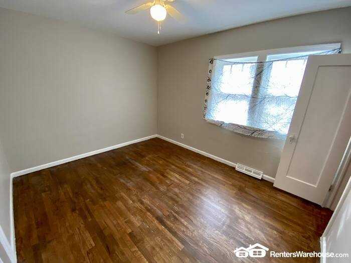 1263 Ames St - Photo 7 of 13