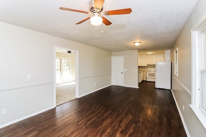 25 Hickory Cir - Photo 5 of 19
