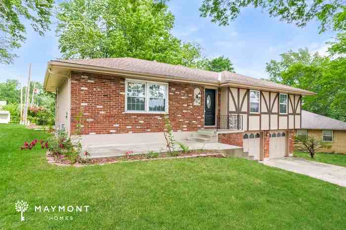 804 W Jones St - Photo 4 of 12