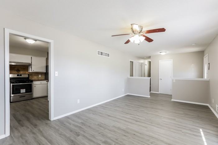 804 W Jones St - Photo 5 of 12