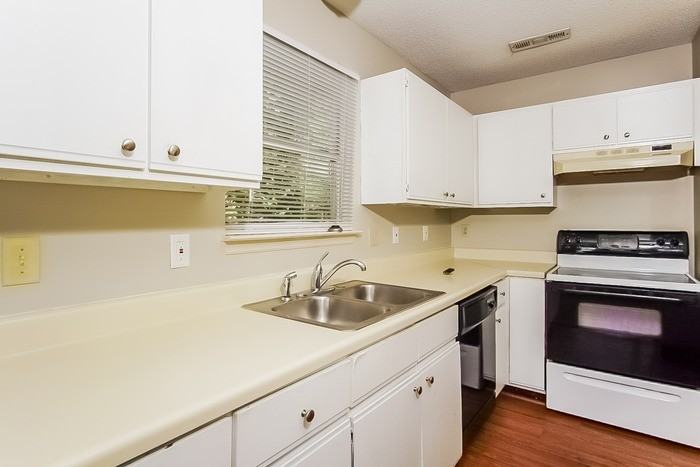 214 Deer Bridge Dr - Photo 3 of 11