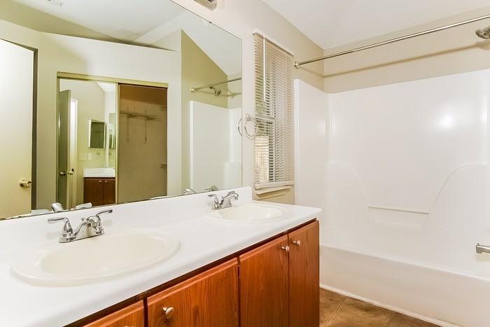 214 Deer Bridge Dr - Photo 7 of 11