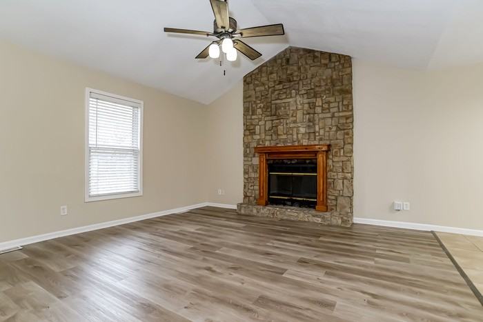 706 Autumn Dr - Photo 6 of 11