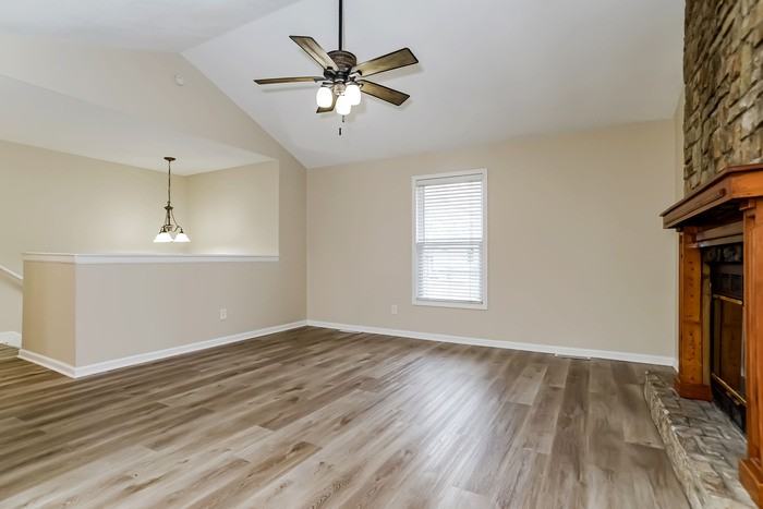 706 Autumn Dr - Photo 7 of 11