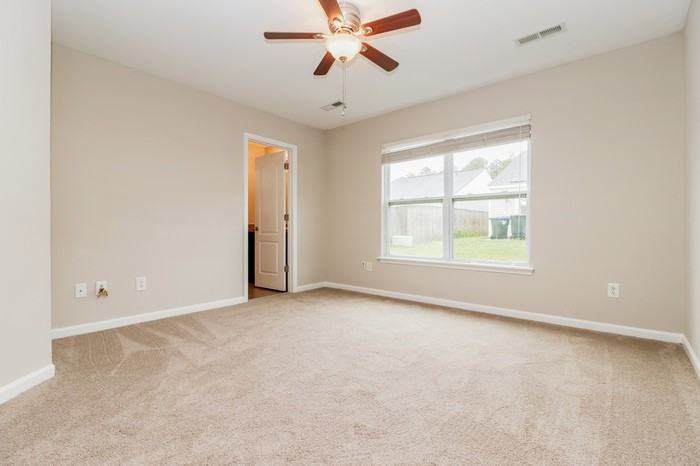 154 Tyger St - Photo 5 of 10