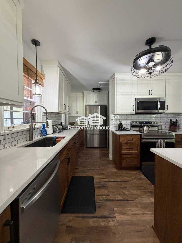 52 West Rd - Photo 3 of 29