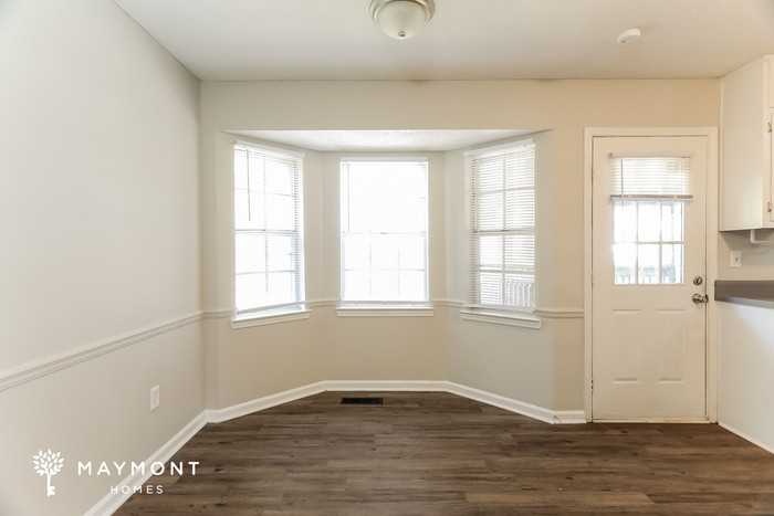 4345 Morningside Dr - Photo 4 of 11