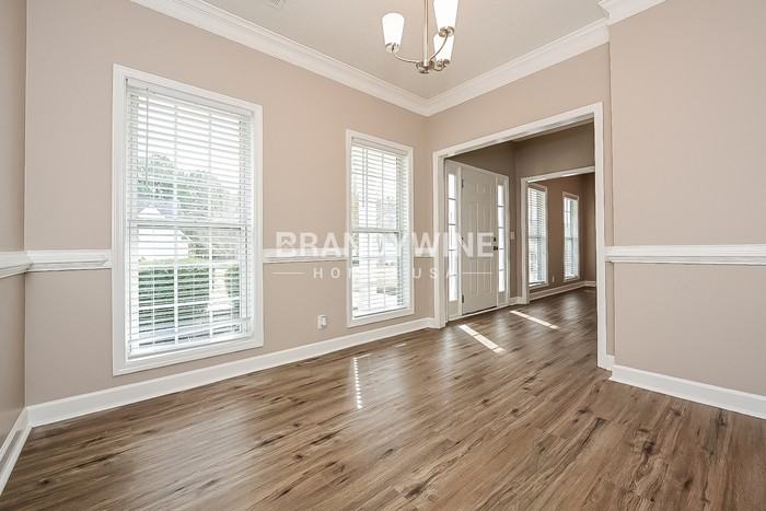257 Baldwin Ct - Photo 5 of 21