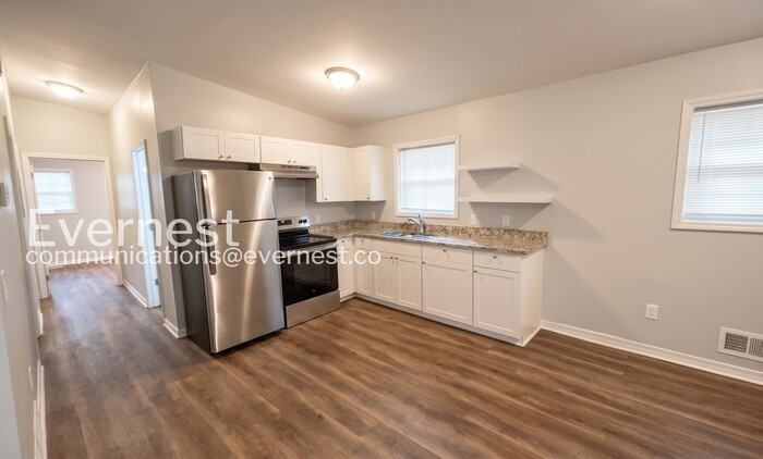 3024 Pasadena Dr - Photo 3 of 22