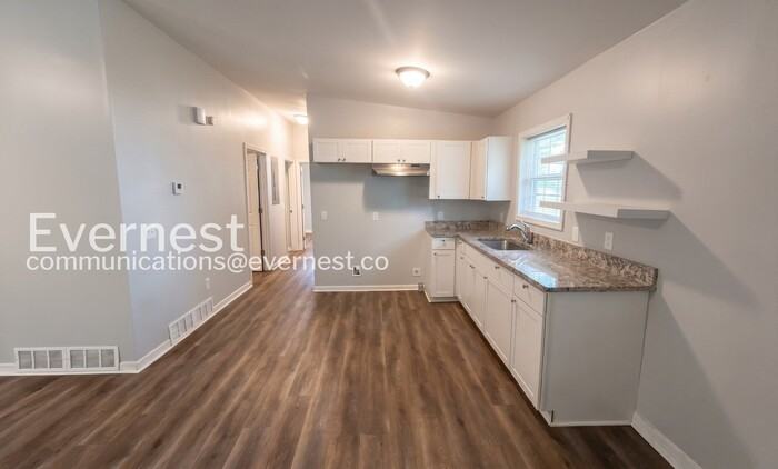 3024 Pasadena Dr - Photo 5 of 22