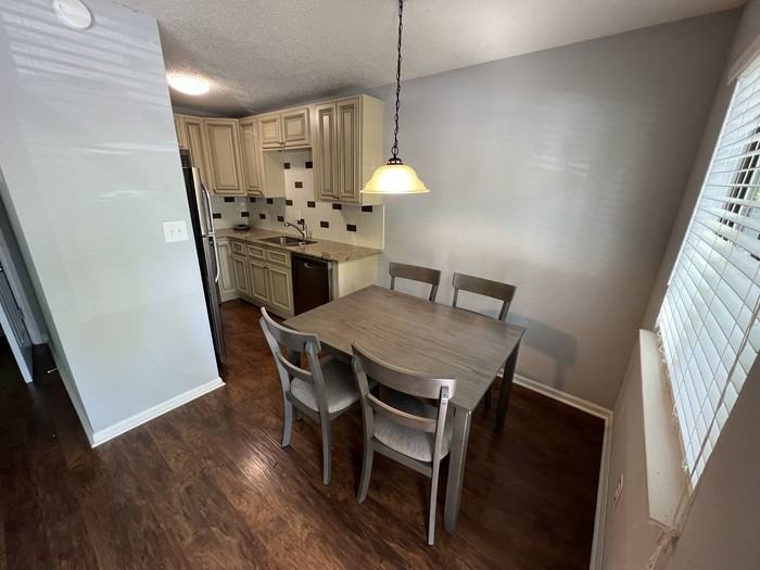 106 Wilshire Ave Sw #1 - Photo 2 of 20