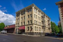 2157 W Burnside St #23 - Photo 1 of 1