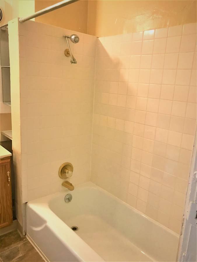 2157 W Burnside St #23 - Photo 6 of 16