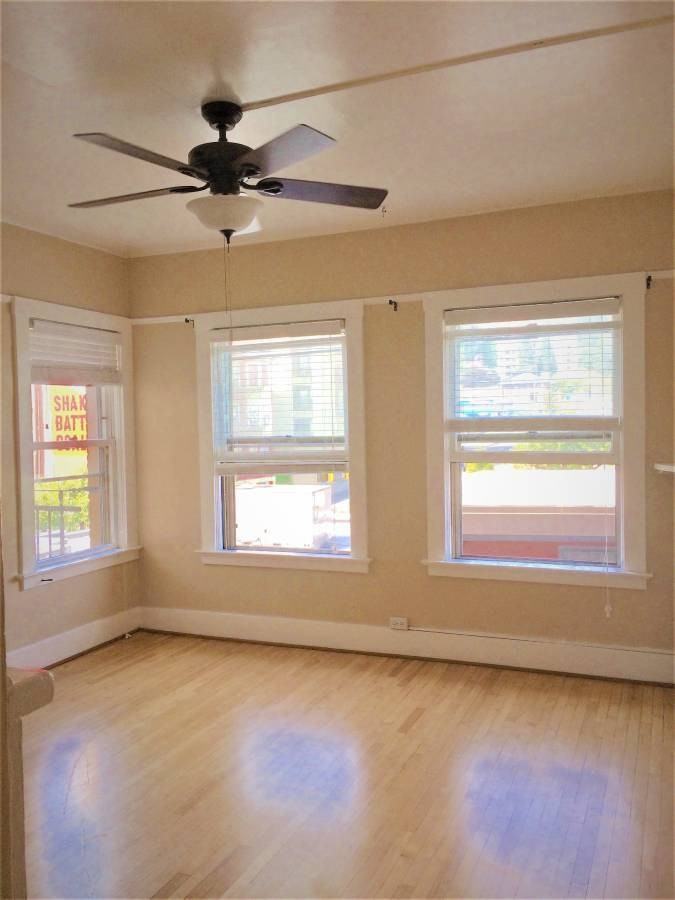 2157 W Burnside St #23 - Photo 7 of 16