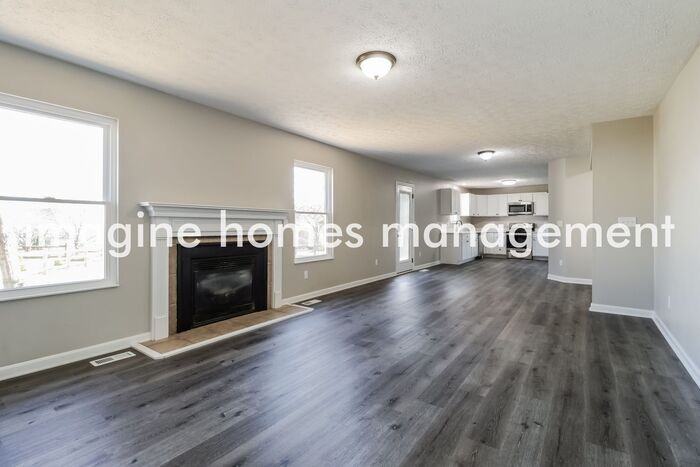 5826 Cedarwood Ct - Photo 4 of 18