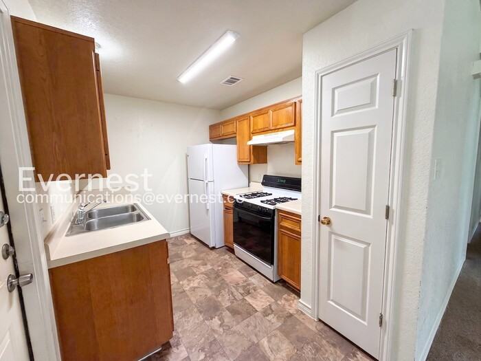 202 Tamara Dr #B - Photo 2 of 14