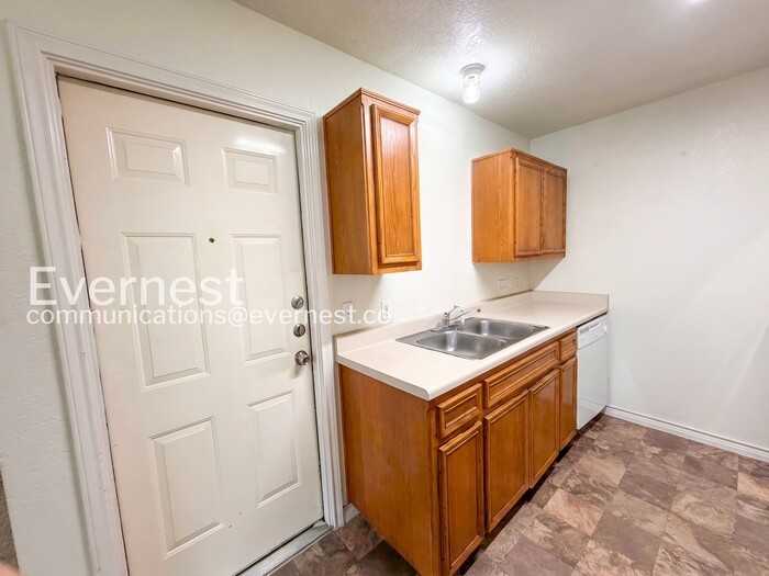 202 Tamara Dr #B - Photo 3 of 14
