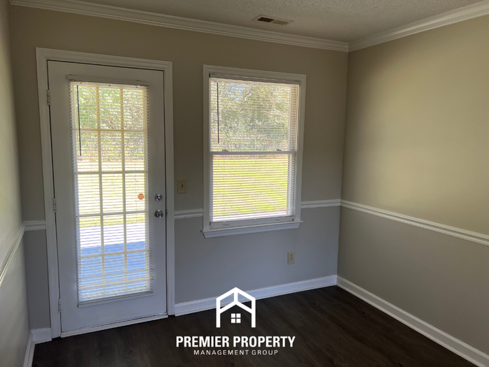 112 Eva Ct - Photo 4 of 18