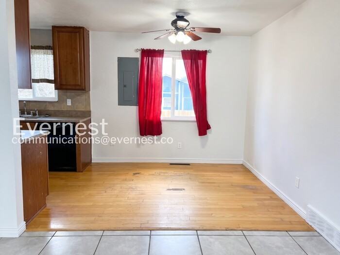 4096 Colony Hills Cir - Photo 4 of 17