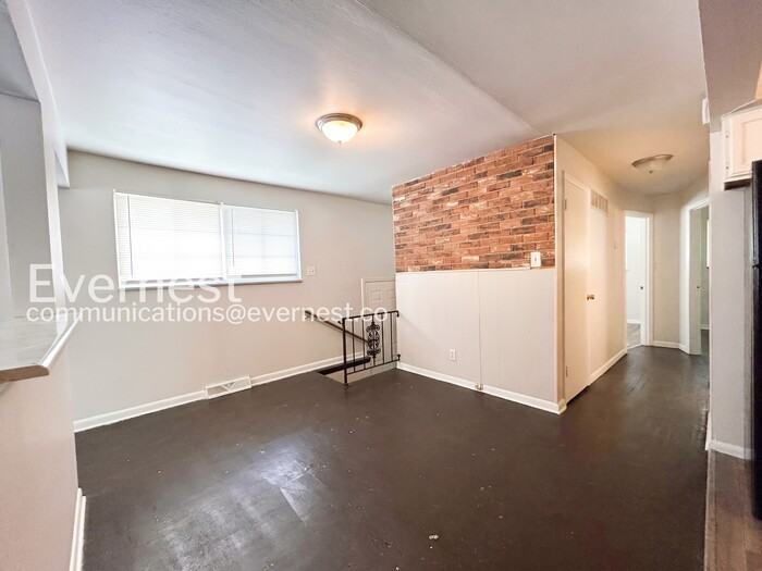 6102 Saint Paul Pl - Photo 5 of 20