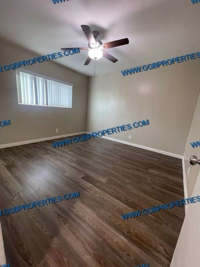 8168 Orangewood Ave #6 - Photo 5 of 7