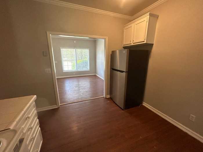 2428 Watson St #A - Photo 6 of 38