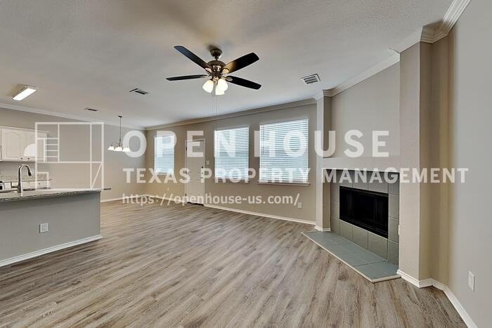 1304 Eagle Wing Ln - Photo 7 of 29