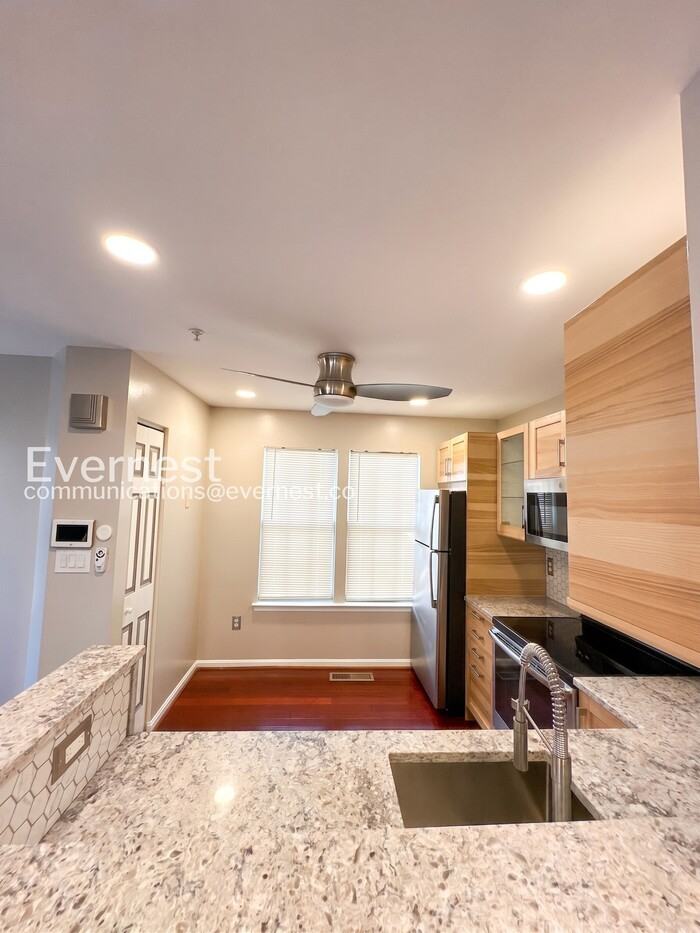 13901 Ascott Dr - Photo 2 of 16