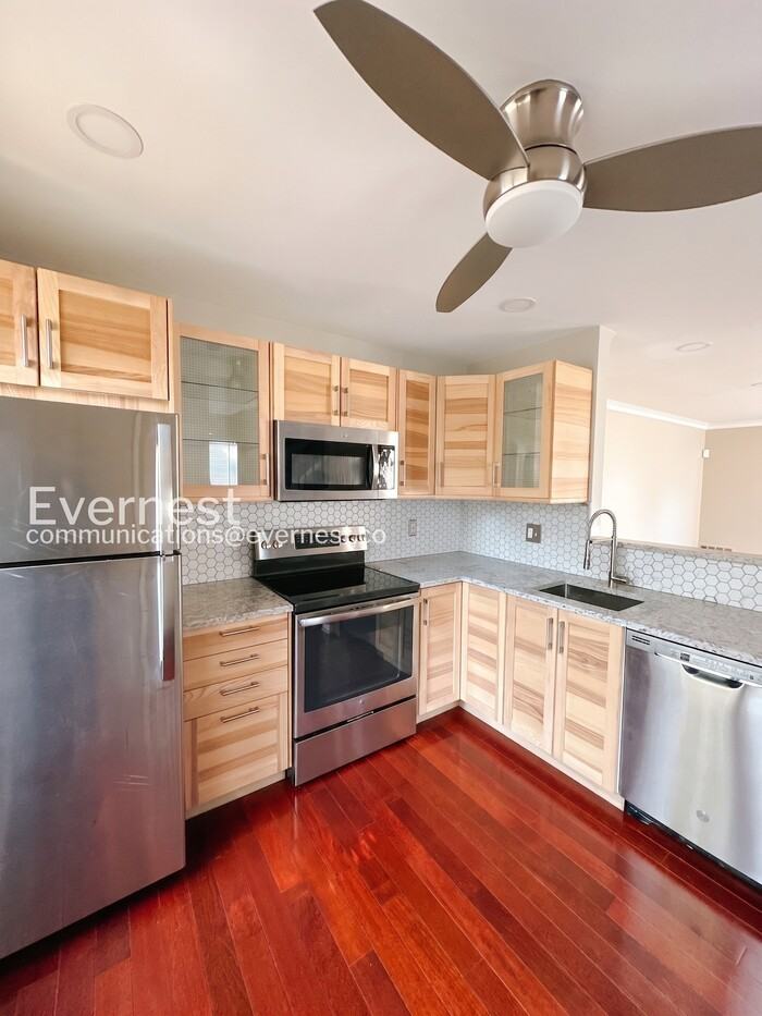 13901 Ascott Dr - Photo 3 of 16
