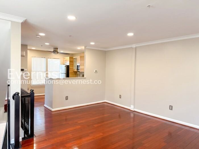 13901 Ascott Dr - Photo 5 of 16