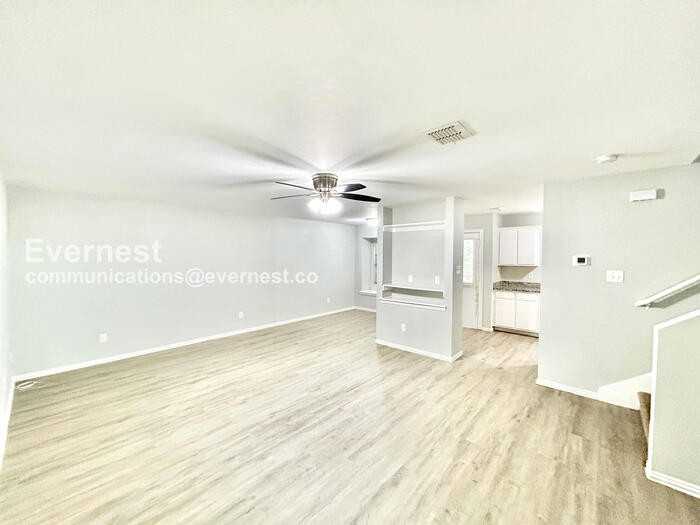 328 Ezekial Ave - Photo 5 of 27