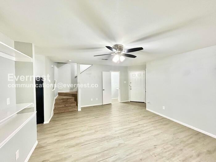328 Ezekial Ave - Photo 6 of 27