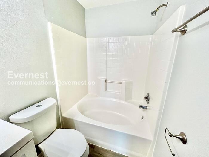328 Ezekial Ave - Photo 7 of 26
