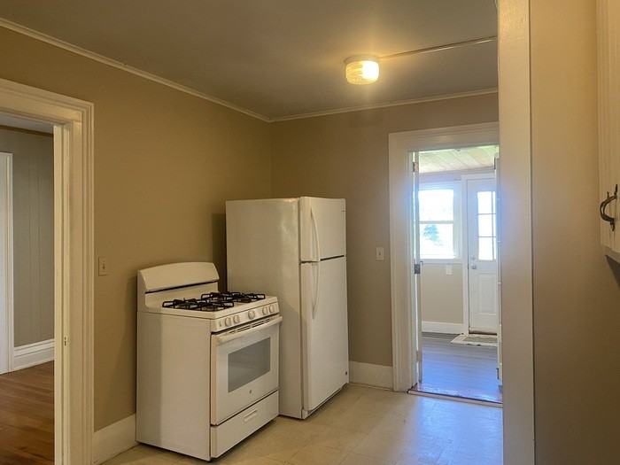 1146 State St - Photo 4 of 21