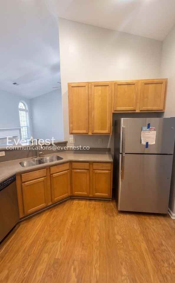 190 Greenland Dr - Photo 7 of 33