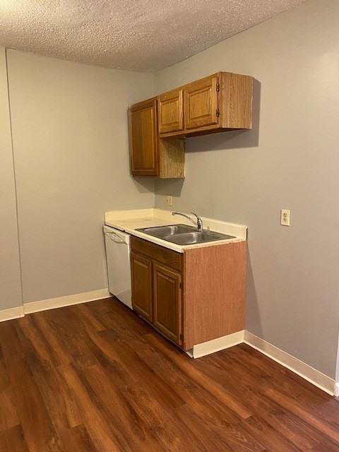 234 Coffeen St #3H - Photo 5 of 16