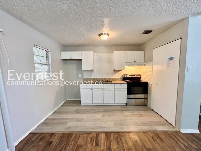 2151 S Ivey Ln - Photo 5 of 18