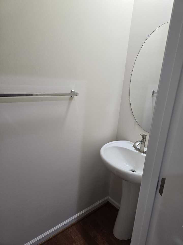 21043 Ashburn Heights Dr #21043 - Photo 4 of 40