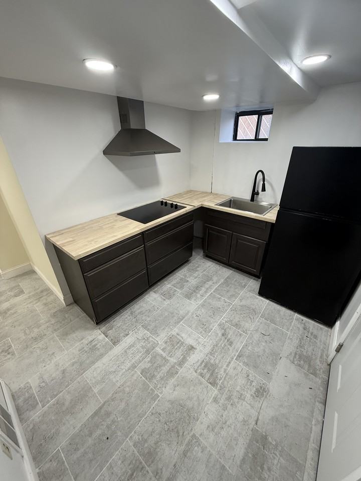 204 Philip Ave #1 - Photo 4 of 9